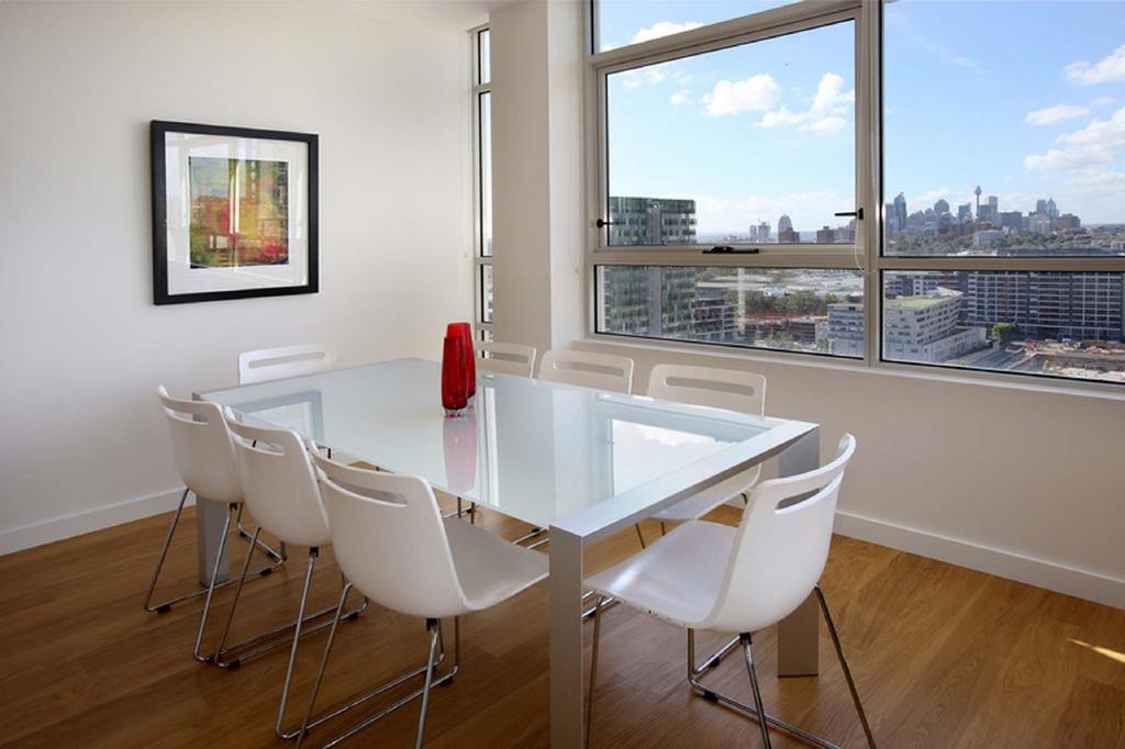 Moore To See - Modern And Spacious 3Br Zetland Apartment With Views Over Moore Park Сидни Екстериор снимка